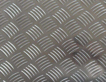 China A placa de alumínio de processamento fácil do passo, bobina a placa de alumínio gravada Chequered 5 barras da folha fornecedor